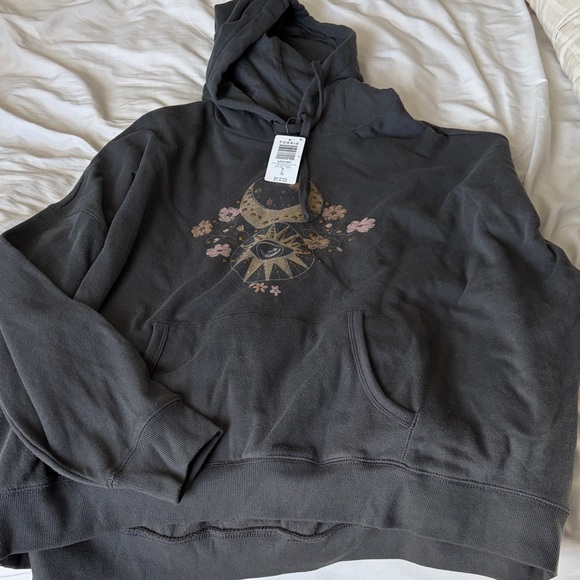 NWT Graphic Hoodie with Eye and Floral Design - Picture 1 of 3